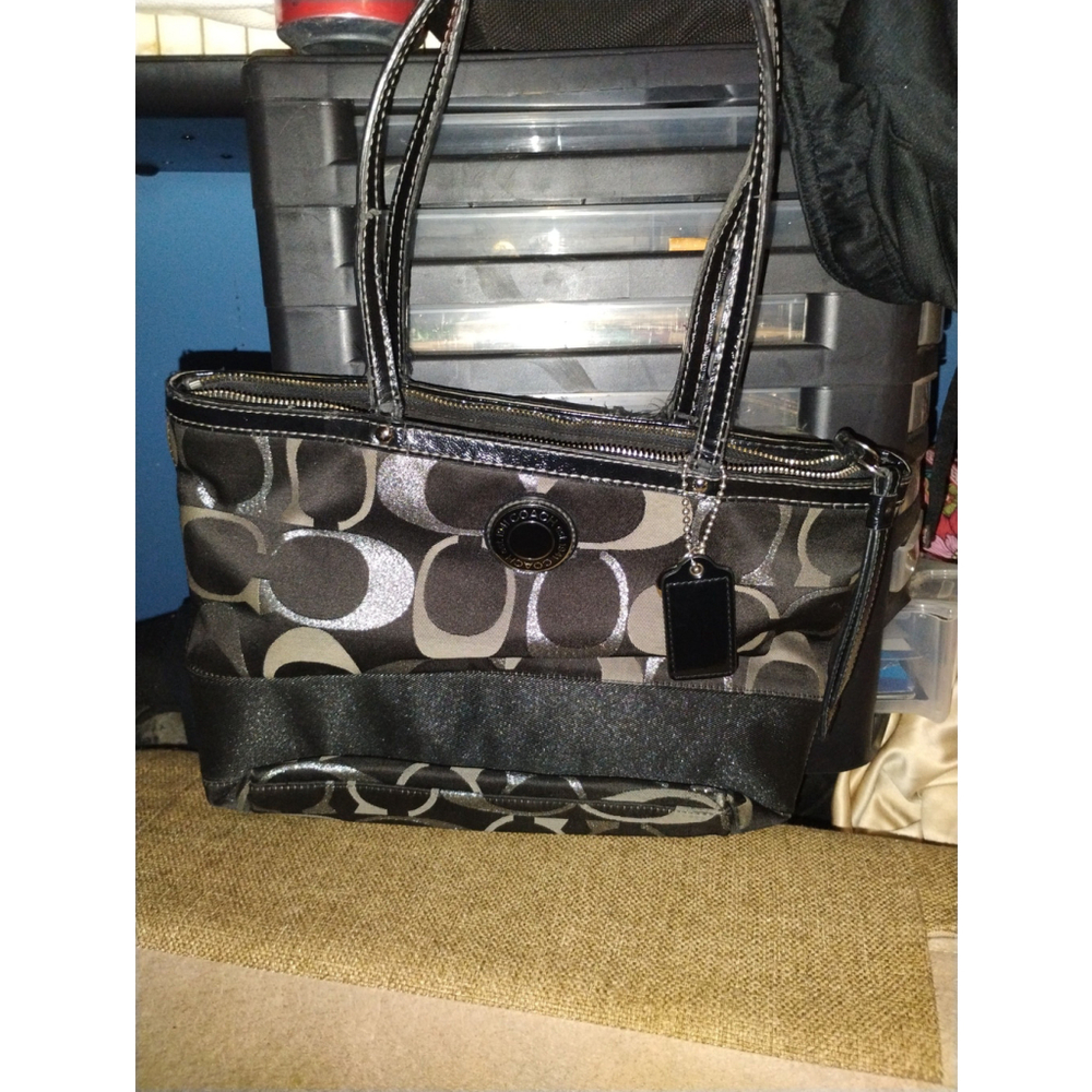 #56. coach shoulder bag